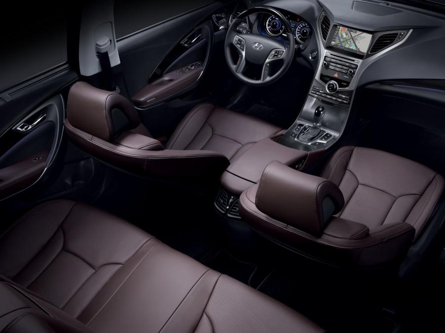 Hyundai Grandeur 2014 года  (фото 12 из 19)